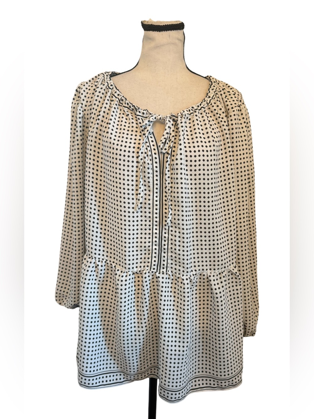 Max Studio London Polka Dot Peasant Blouse 2X White Black Tie Neck Tunic 26x26